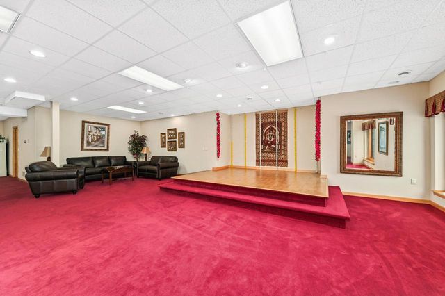 19250 Hayden COURT, Brookfield, WI 53045