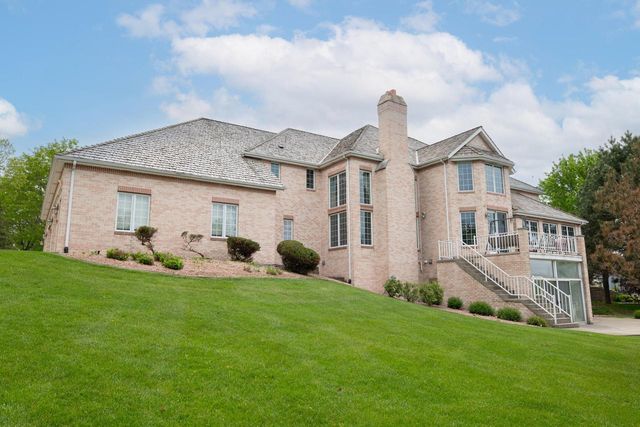 19250 Hayden COURT, Brookfield, WI 53045