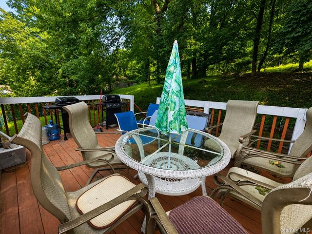 14 Rock Drive, Valley Cottage, NY 10989