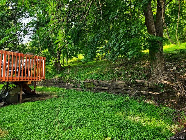 14 Rock Drive, Valley Cottage, NY 10989