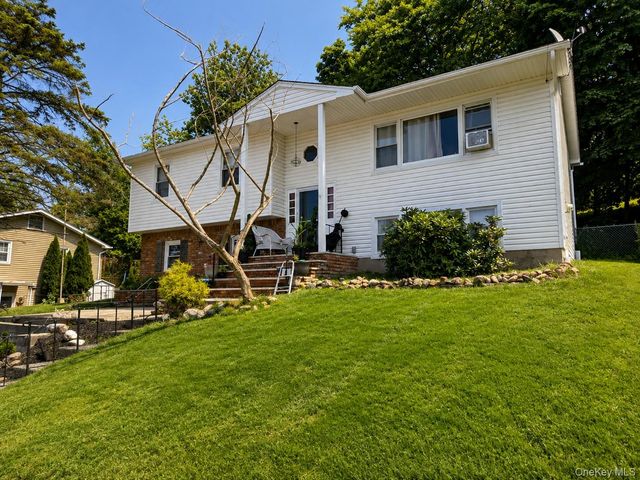 14 Rock Drive, Valley Cottage, NY 10989
