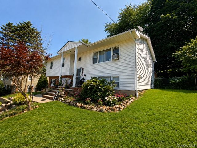 14 Rock Drive, Valley Cottage, NY 10989