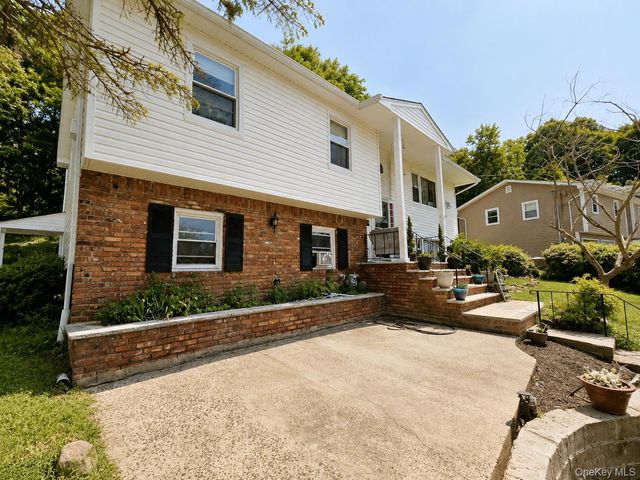 14 Rock Drive, Valley Cottage, NY 10989