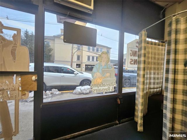 453 Palisade Avenue, Cliffside Park, NJ 07010