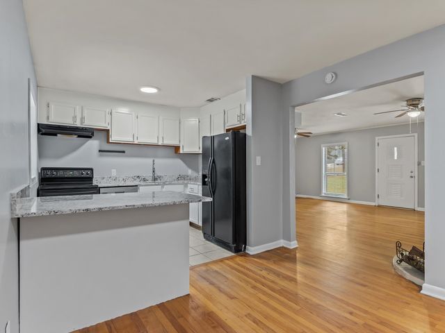 868 Tamarack Avenue, Tallahassee, FL 32303