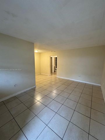 151 NW 164th St, Miami, FL 33169