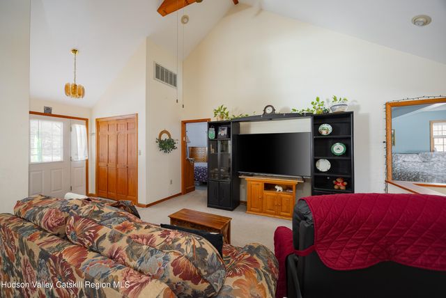 297 Turkey Hill Road, Clermont, NY 12571