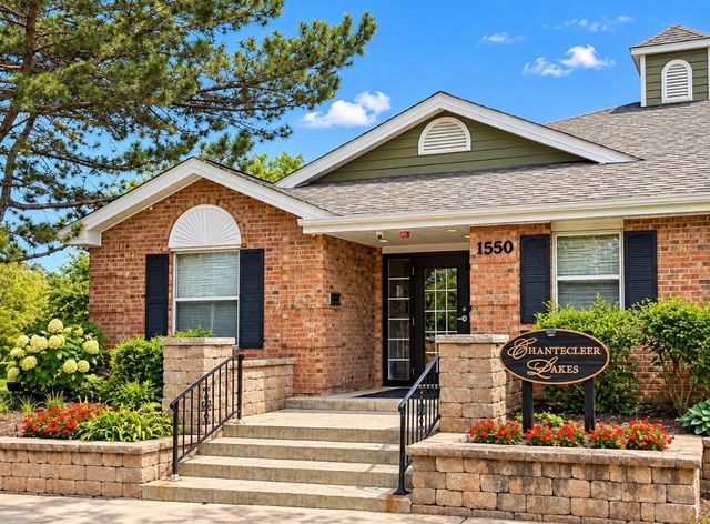 1517 Raymond Drive 103, Naperville, IL 60563