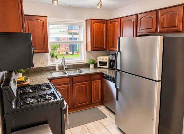 1517 Raymond Drive 103, Naperville, IL 60563