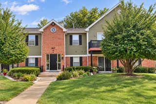 1517 Raymond Drive 103, Naperville, IL 60563