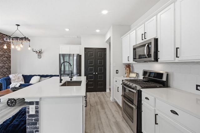 8525 Leroi DR 368, Austin, TX 78744