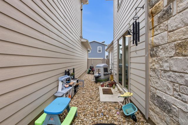 8525 Leroi DR 368, Austin, TX 78744