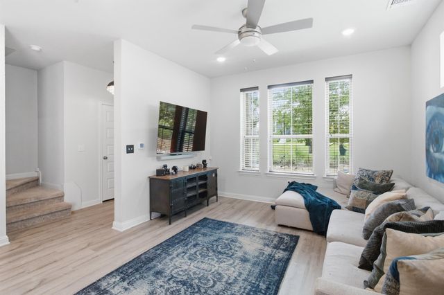 8525 Leroi DR 368, Austin, TX 78744