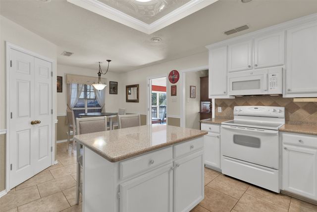 2510 Holiday Street, Denison, TX 75020