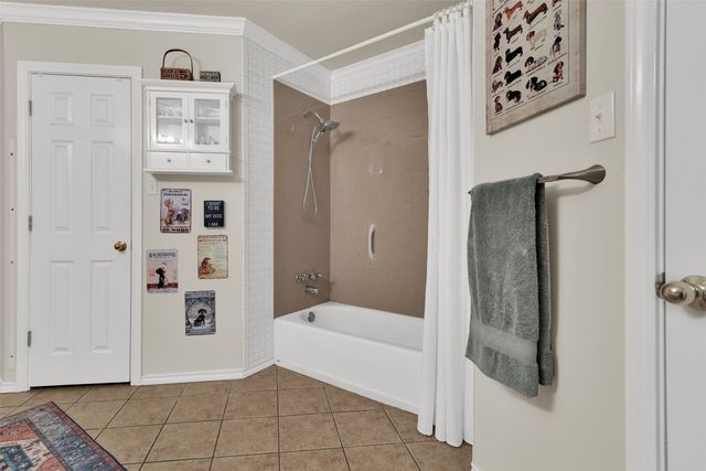 2510 Holiday Street, Denison, TX 75020