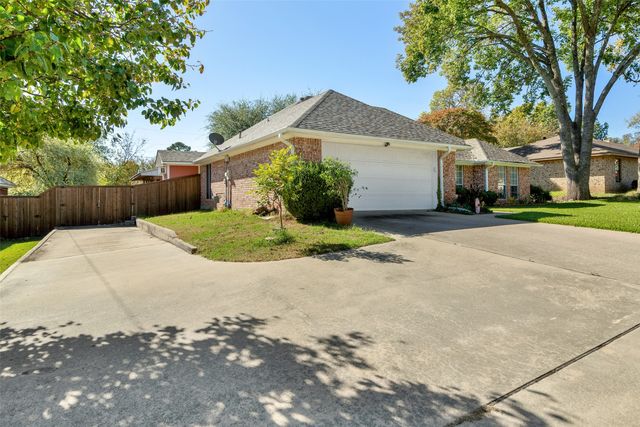 2510 Holiday Street, Denison, TX 75020