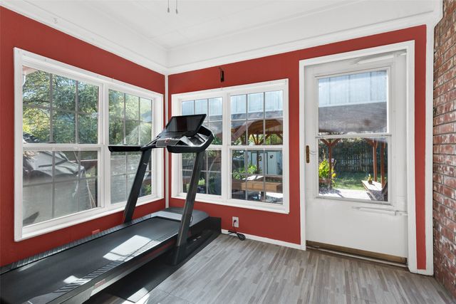 2510 Holiday Street, Denison, TX 75020