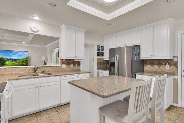 2510 Holiday Street, Denison, TX 75020