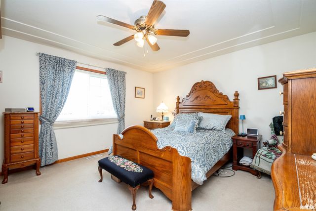 2122 W JUBILEE Lane, Dunlap, IL 61525