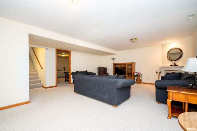 2122 W JUBILEE Lane, Dunlap, IL 61525