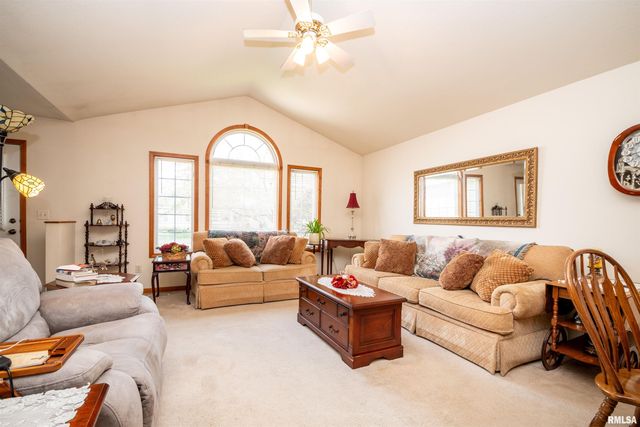 2122 W JUBILEE Lane, Dunlap, IL 61525