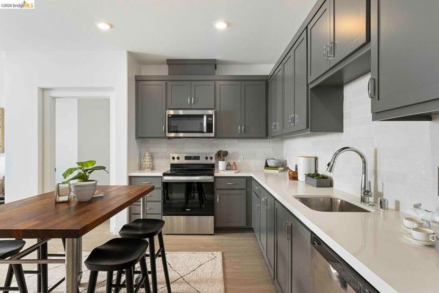 500 Somi CT 308, Hayward, CA 94544