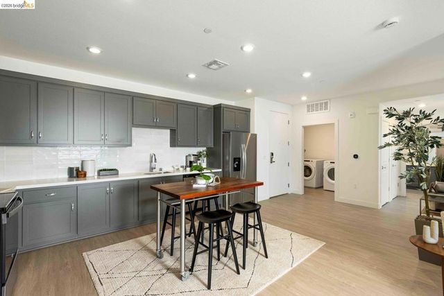 500 Somi CT 308, Hayward, CA 94544