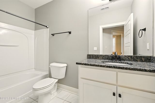 10910 Kings Crown Dr, Prospect, KY 40059