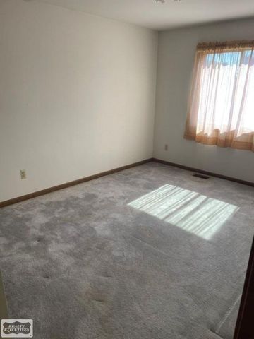 52811 Kelly Street, Macomb Twp, MI 48042