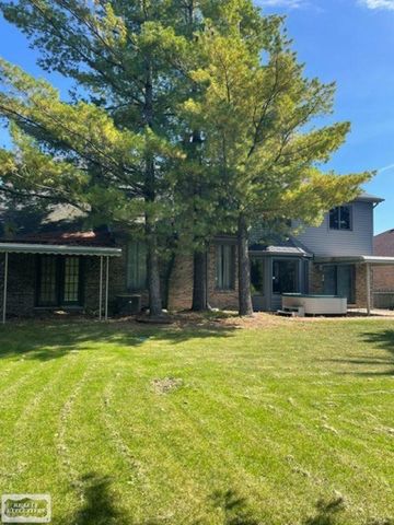 52811 Kelly Street, Macomb Twp, MI 48042