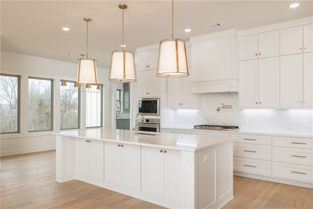 1148 Noah Street, Fayetteville, AR 72703