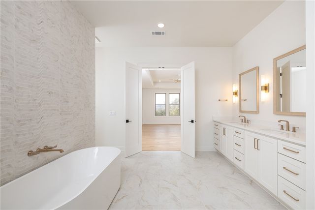 1148 Noah Street, Fayetteville, AR 72703