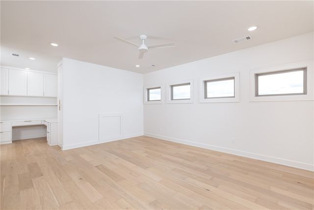 1148 Noah Street, Fayetteville, AR 72703