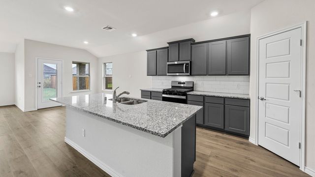 742 Hart Leaf Lane, Lavon, TX 75166