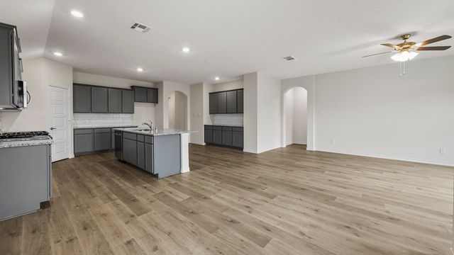 742 Hart Leaf Lane, Lavon, TX 75166