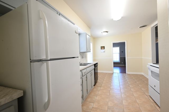 5585 MILFORD RD, Memphis, TN 38120