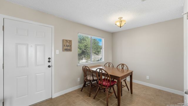 1226 Cougar Dr Apt 15, Canyon Lake, TX 78133