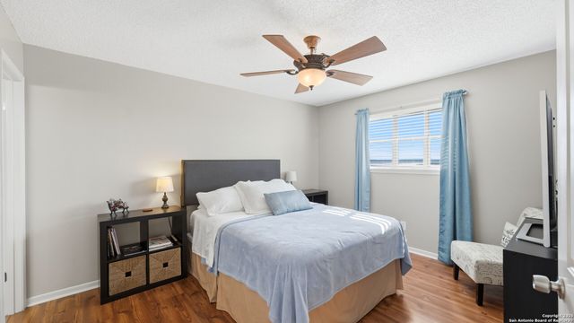 1226 Cougar Dr Apt 15, Canyon Lake, TX 78133