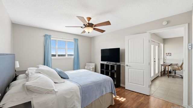 1226 Cougar Dr Apt 15, Canyon Lake, TX 78133