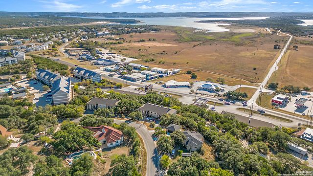 1226 Cougar Dr Apt 15, Canyon Lake, TX 78133