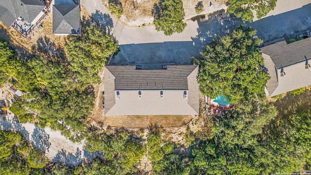 1226 Cougar Dr Apt 15, Canyon Lake, TX 78133