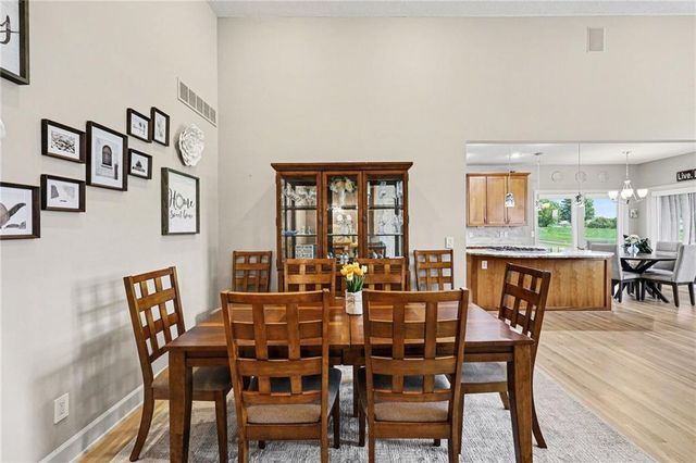1923 NE 104th Terrace, Kansas City, MO 64155