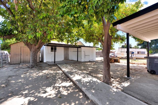 13583 E Parlier Avenue, Parlier, CA 93648