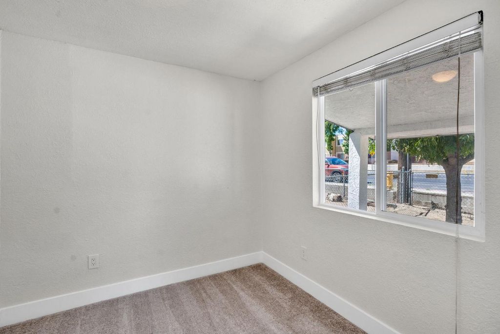 Image 15 of property listing at 13583 E Parlier Avenue, Parlier, CA 93648