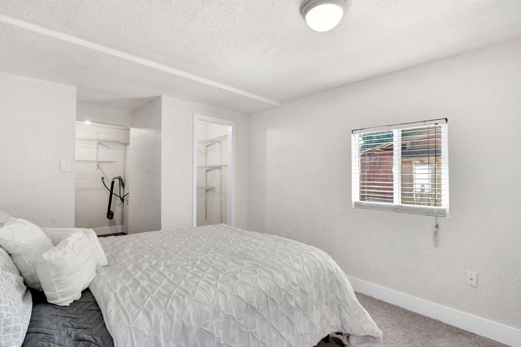 Image 19 of property listing at 13583 E Parlier Avenue, Parlier, CA 93648