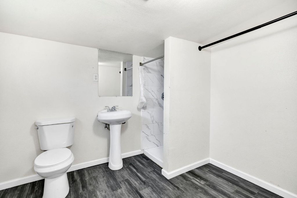 Image 31 of property listing at 13583 E Parlier Avenue, Parlier, CA 93648