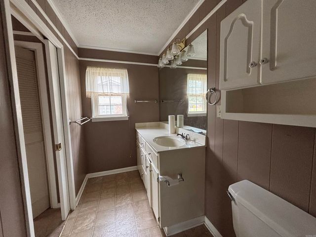 107 W Cloverdale, Brinkley, AR 72021