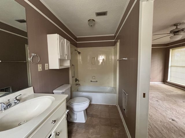 107 W Cloverdale, Brinkley, AR 72021