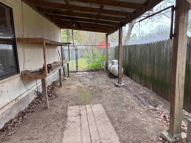 107 W Cloverdale, Brinkley, AR 72021