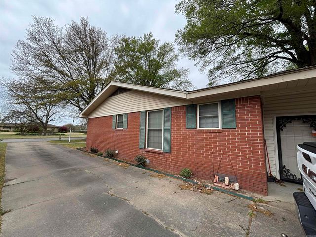 107 W Cloverdale, Brinkley, AR 72021